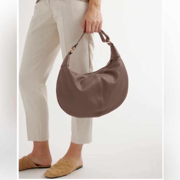 Quince Black Leather Hobo Bag with Slouchy Design - Picture 1 of 6